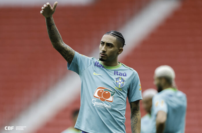 Raphinha coloca fogo no palheiro para o clássico entre Brasil x Argentina: “porrada neles”