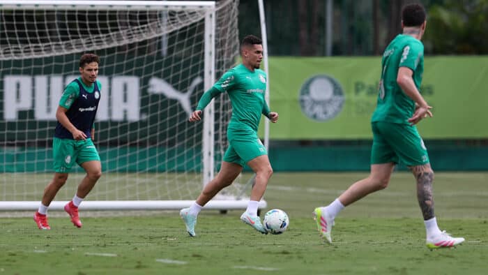 Paulinho se aproxima de estreia pelo Palmeiras