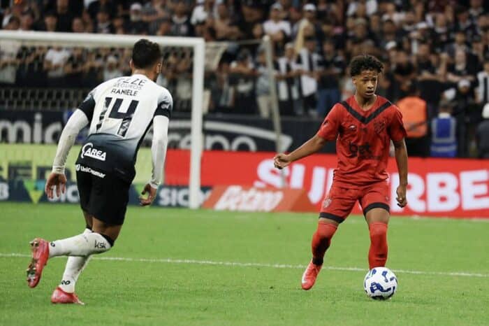 Sport renova com Zé Lucas e coloca multa em torno de R$ 100 milhões para rivais brasileiros