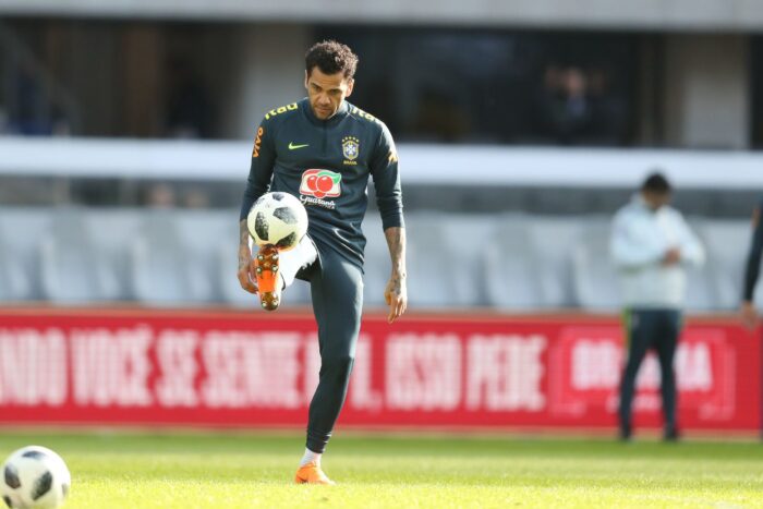 Daniel Alves pode ser preso novamente após recurso do Ministério Público da Espanha