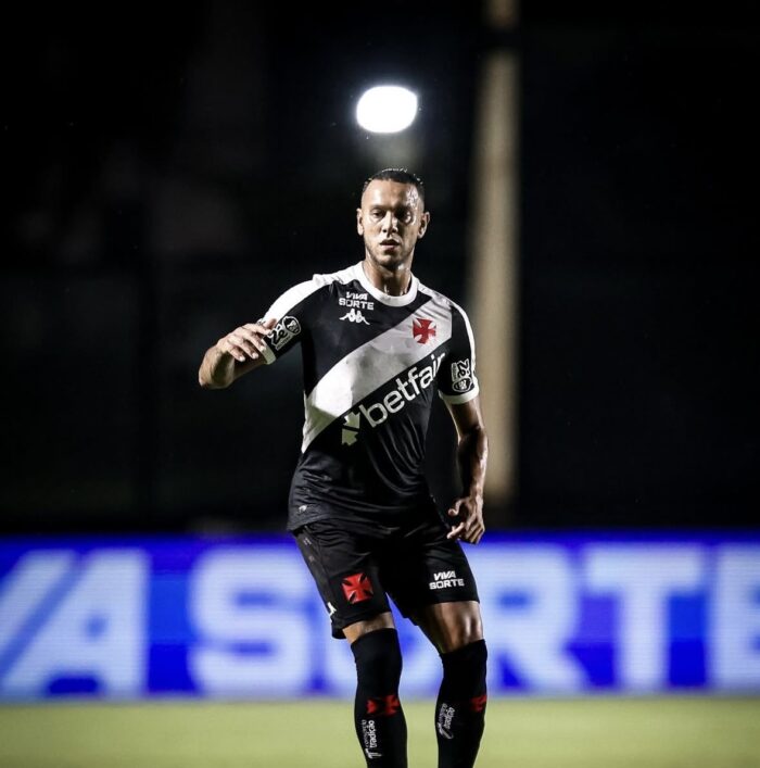 Insatisfeito no Vasco, Souza deve rescindir amigavelmente com o clube
