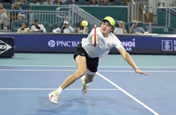 João Fonseca fica fora da próxima competição de tênis e deve perder posições no ranking