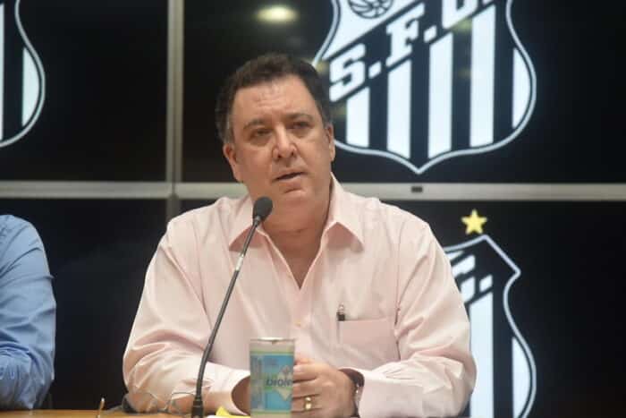 Atacante com salário de R$ 1,3 milhão por mês está encostado no Santos