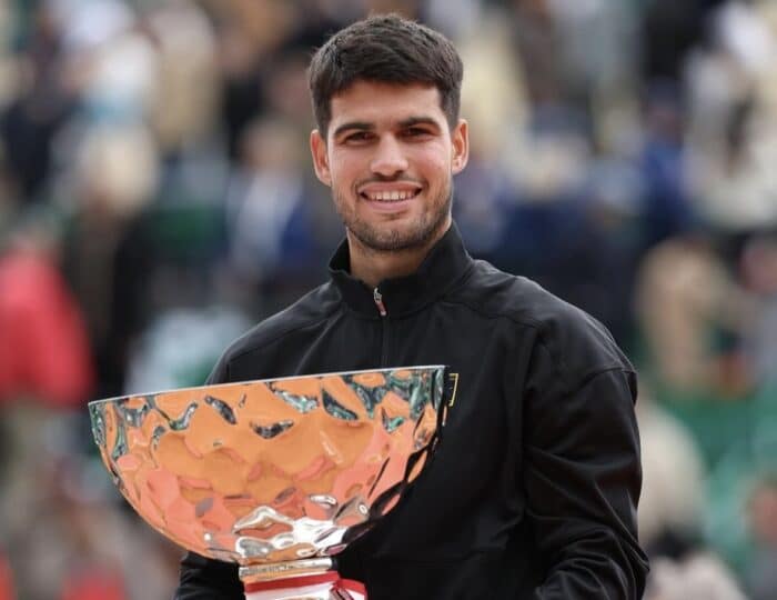 Carlos Alcaraz vence de virada e é campeão do Master 1000 de Monte Carlo