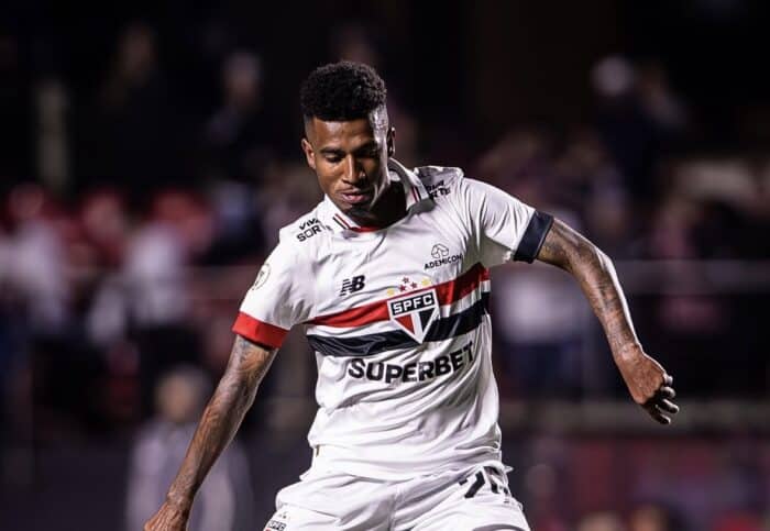 São Paulo e Lazio estudam a permanência de Marcos Antônio no Tricolor