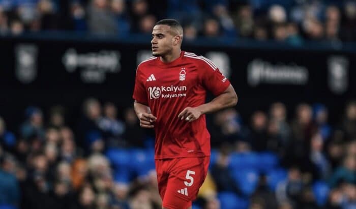 Liverpool e Arsenal travam disputa por Murillo, zagueiro do Nottingham Forest