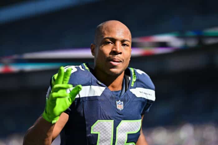 Tyler Lockett assina com o Tennessee Titans - NFL