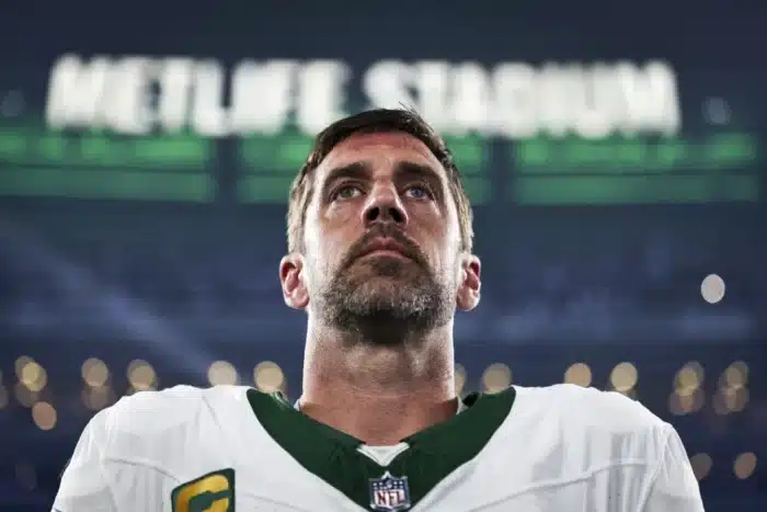 Rodgers abre o jogo sobre intertemporada da NFL