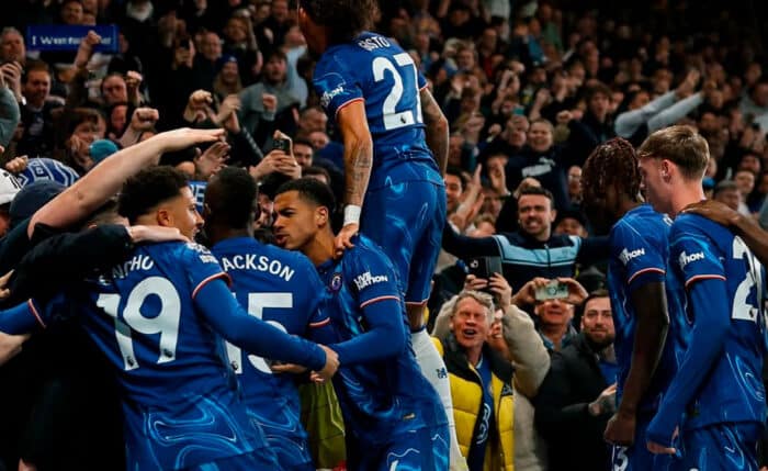 Chelsea decide pagar R$ 38 milhões para devolver atacante ao Manchester United