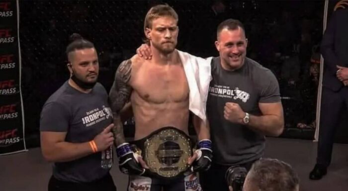 Lutador que competiu no UFC é esfaqueado ao sair de casa