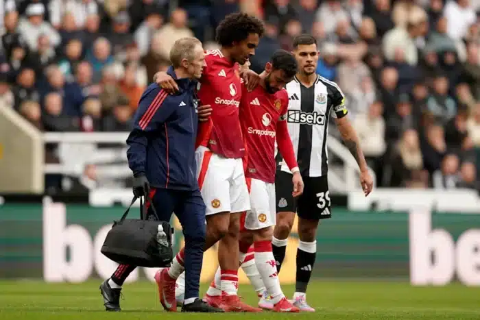 Zirkzee está fora do restante da temporada