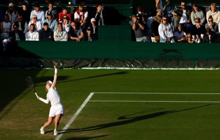 Tenista passa mal e fica desacordada durante jogo na Colômbia