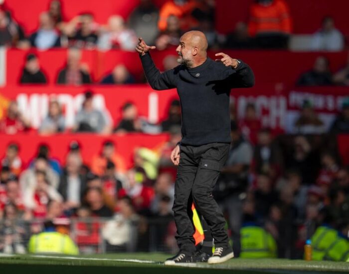 Guardiola diz que falta inteligência a brasileiro do Manchester City