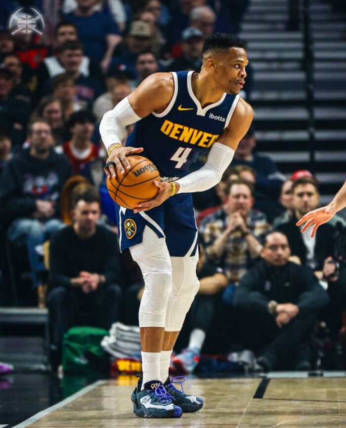 Westbrook está arremessando melhor que Curry e outros craques da NBA