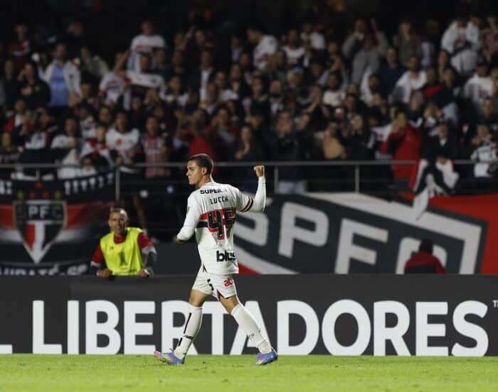 São Paulo acerta a renovação do atacante Lucca