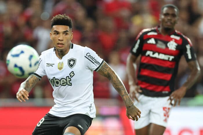 Três clubes do futebol inglês buscam informações sobre Igor Jesus