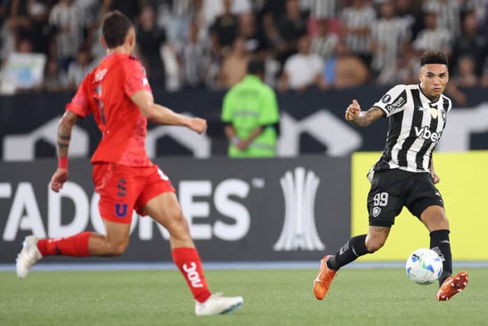 Nottingham Forest e Botafogo se acertam por Igor Jesus
