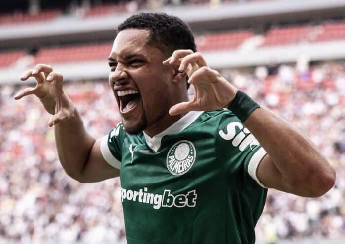 Vitor Roque encerra jejum e garante vitória do Palmeiras sobre o Vasco