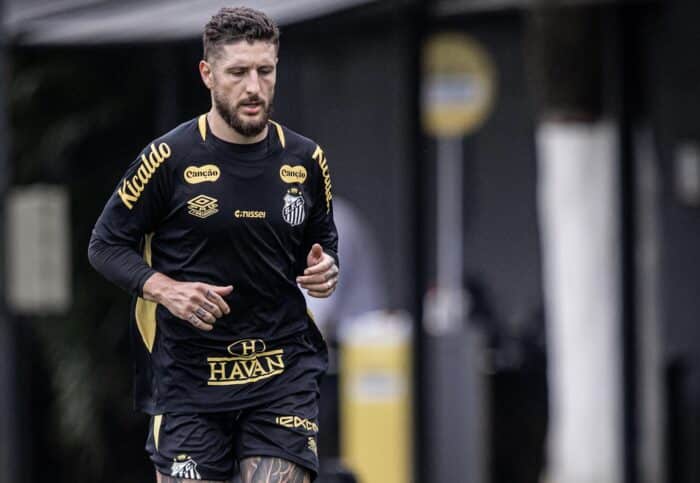 Zé Rafael pode estrear pelo Santos na próxima rodada do Brasileirão