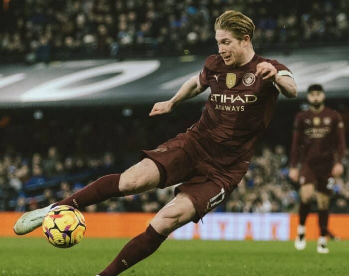 De Bruyne está na mira de Liverpool e Napoli