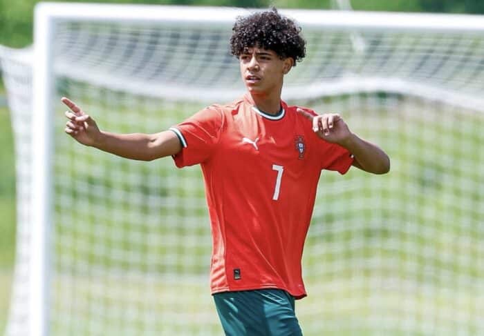 Filho de CR7 dá os primeiros passos na seleção de Portugal
