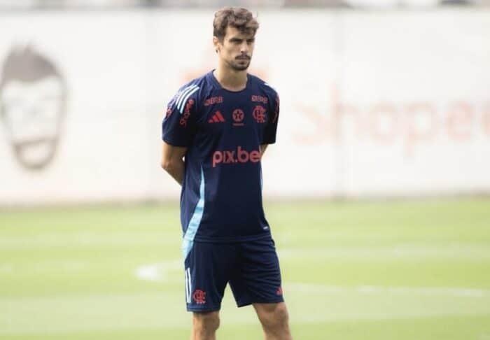 Rodrigo Caio revela que gostaria de ter jogado no Corinthians