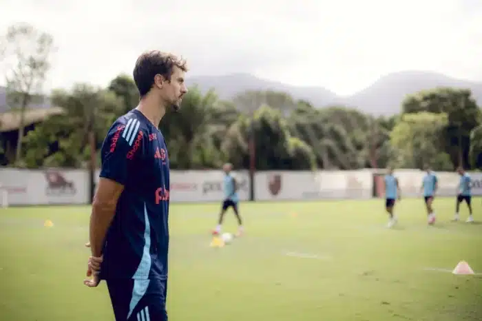 Entenda porque o Flamengo decidiu contratar Rodrigo Caio como auxiliar técnico