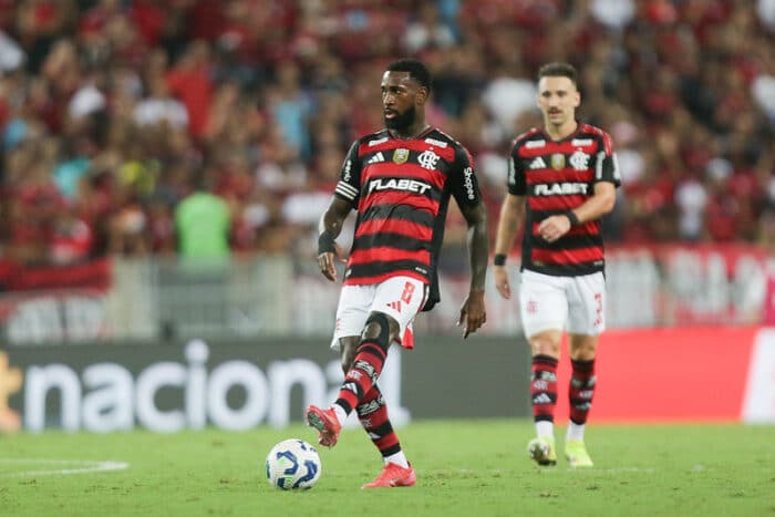Zenit estuda contratação de Gerson