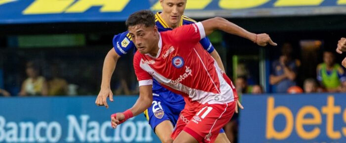 Fortaleza troca de alvo no mercado e vai atrás de jovem do Argentino Juniors