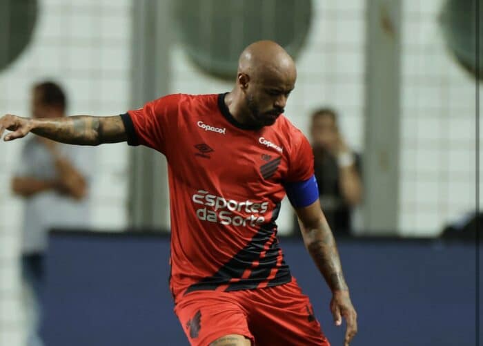 Após 9 anos, Thiago Heleno encerra ciclo no Athletico-PR e fica perto de novo clube