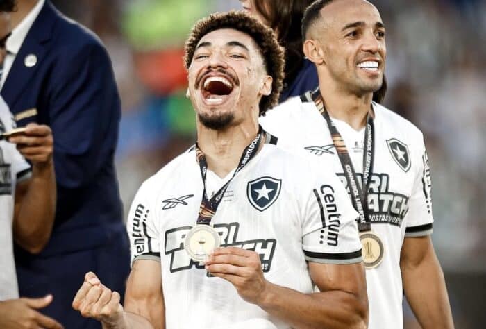 Santos busca a contratação de Adryelson, do Lyon, e Mayke, do Palmeiras