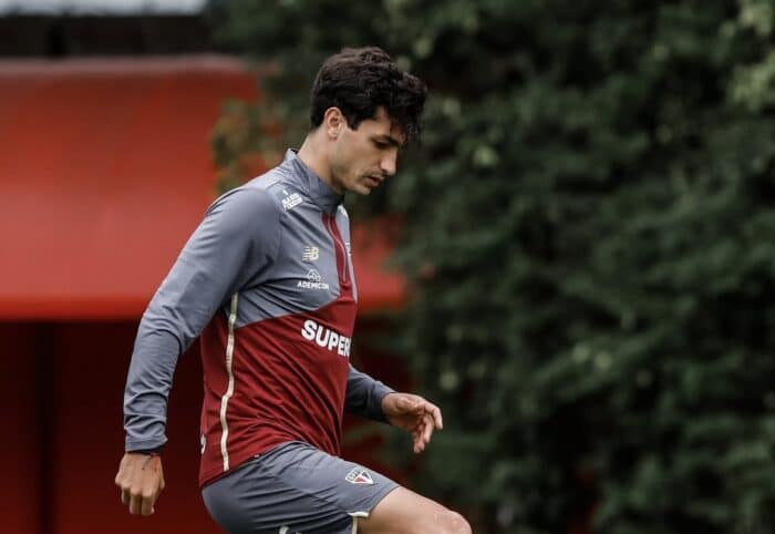 São Paulo oficializa a contratação de Dinenno, ex-Cruzeiro