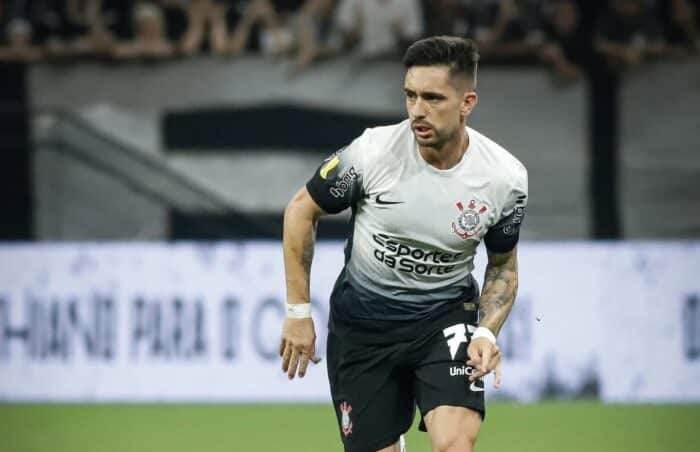 Igor Coronado de saída? Meia do Corinthians avalia proposta da Arábia Saudita