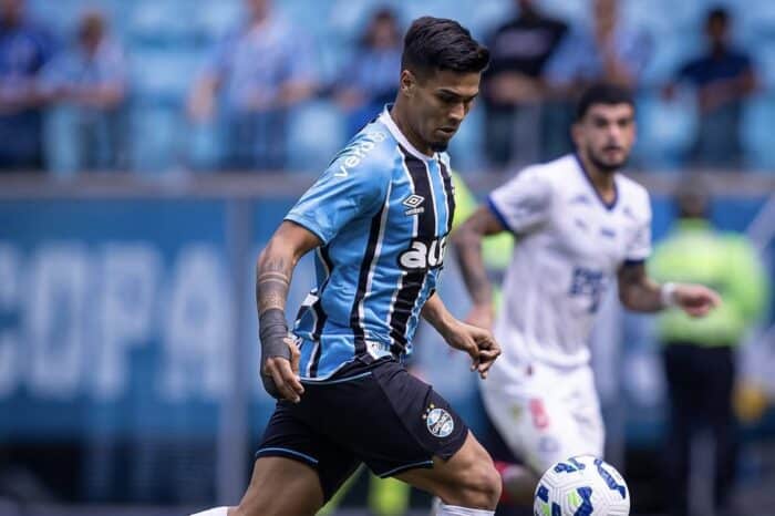 Arezo, do Grêmio, desperta o interesse de clube italiano