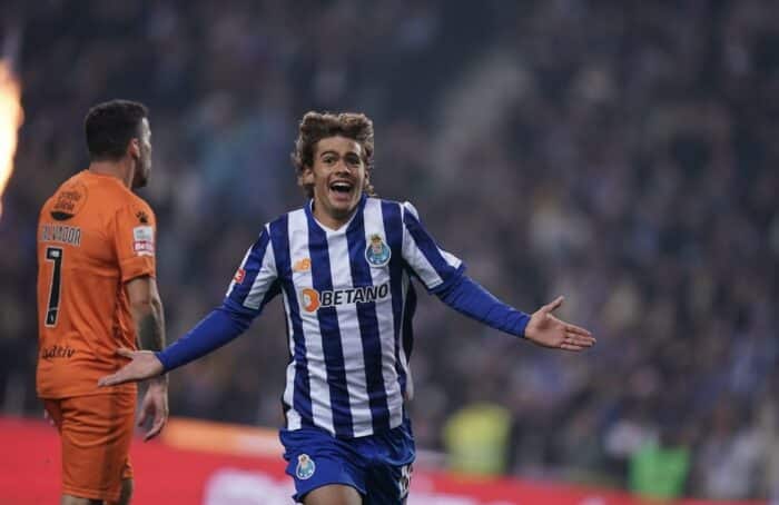 PSG oferece €50 mi + jogador em troca de Rodrigo Mora, do Porto