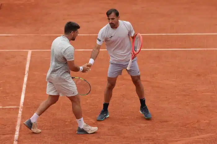 Orlando Luz cai nas Quartas de Final de Roland Garros