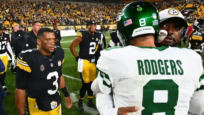 Aaron Rodgers assina com o Pittsburgh Steelers