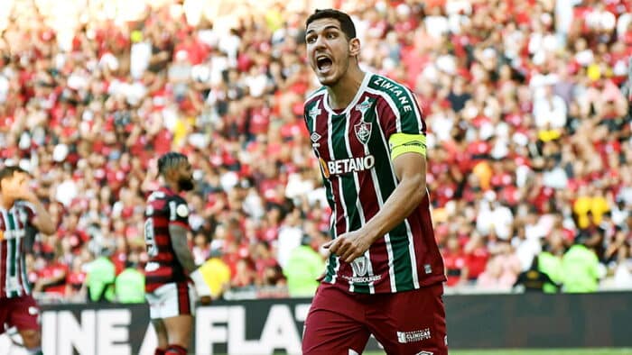 Palmeiras insiste em Nino para a defesa