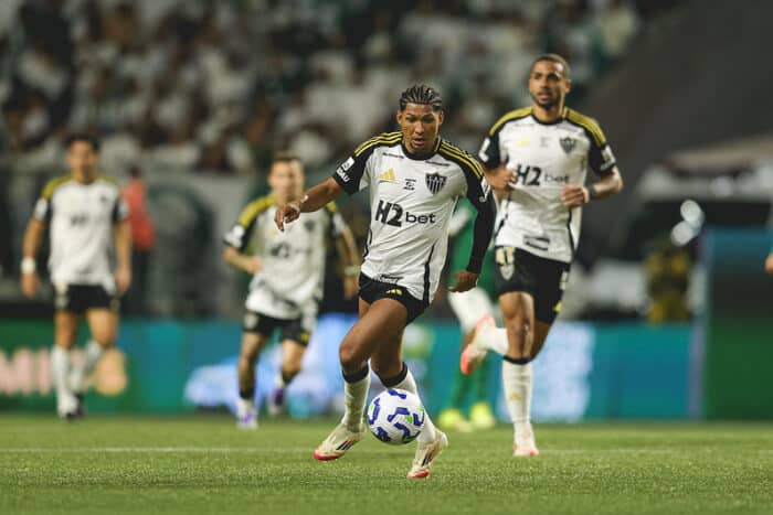 Santos entra na briga por Rony - Santos