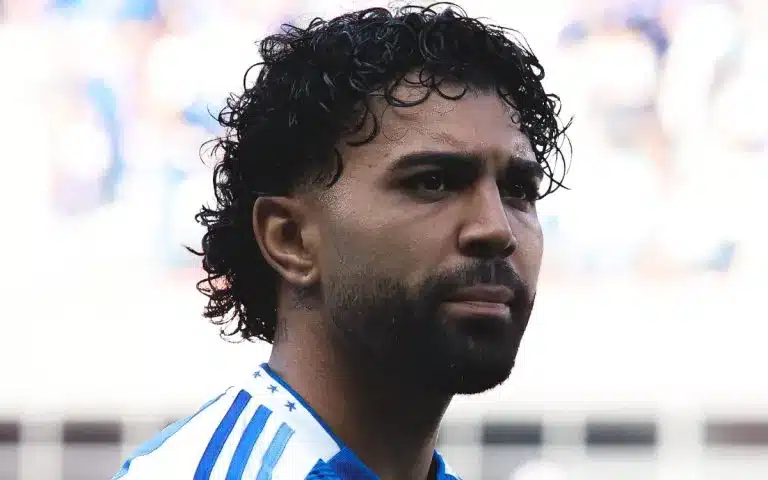 Santos negocia retorno de Gabigol - Santos