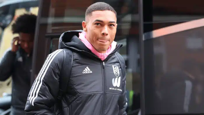 Grêmio se aproxima de Carlos Vinícius