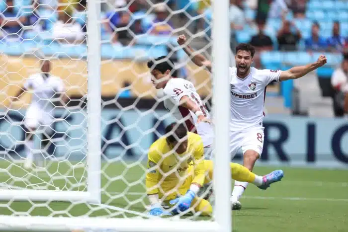 Volante do Fluminense expõe segredo de jogo com Al-Hilal