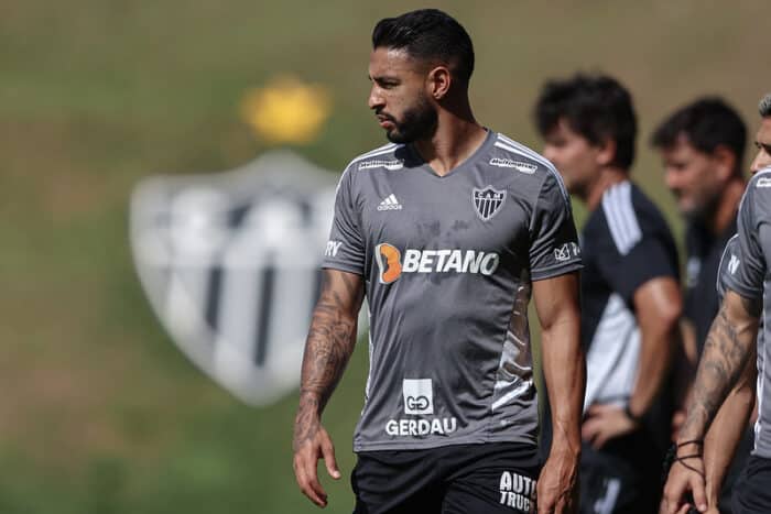 Nathan Silva entra na mira do Vasco