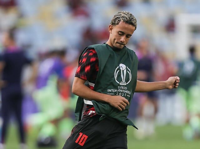 Flamengo vende Matheus Gonçalves ao Al-Ahli por R$ 50 milhões