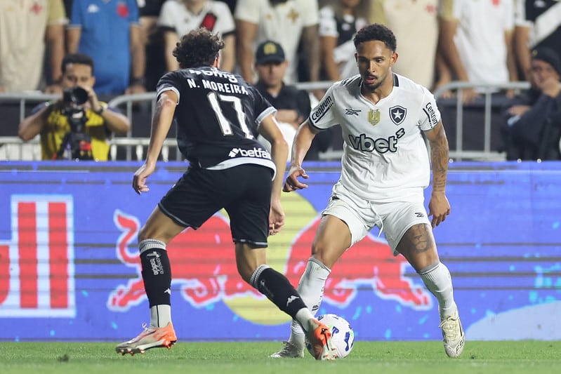 Botafogo define preço para negociar Vitinho - Botafogo