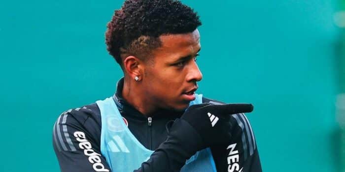 Cruzeiro abre conversas com Arroyo, do Besiktas - Cruzeiro