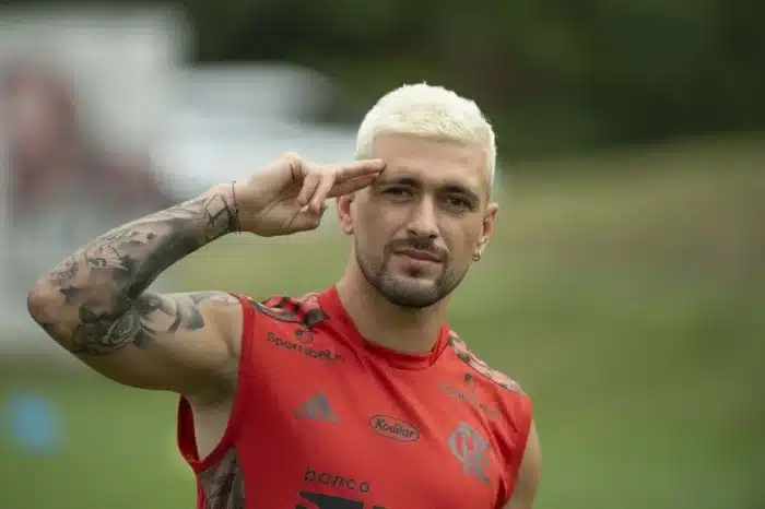 Flamengo pretende renovar com Arrascaeta