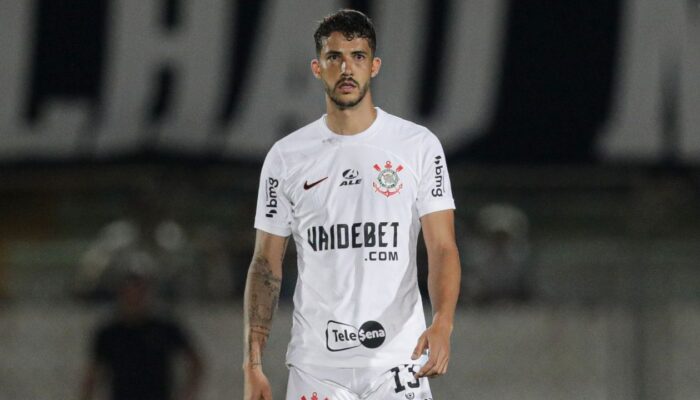 Gustavo Henrique quer continuar no Corinthians
