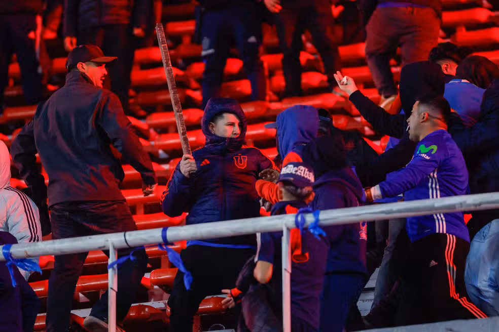 Independiente cobra punição da Conmebol à Universidad de Chile - Futebol internacional