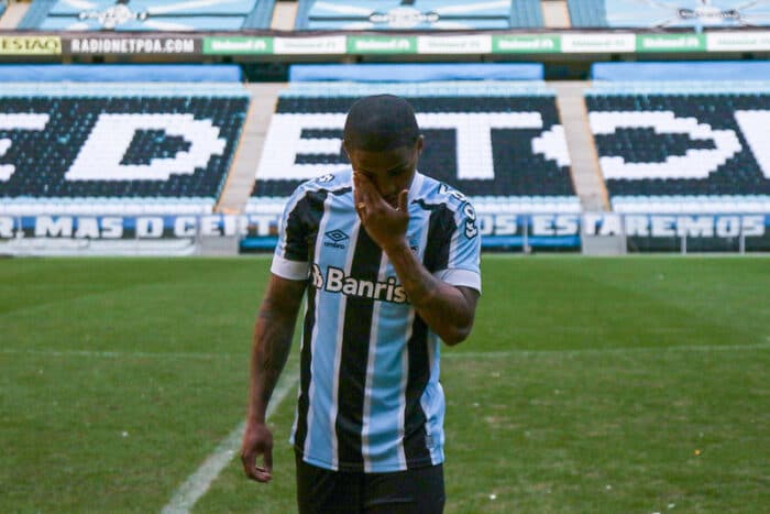 Justiça do Rio Grande do Sul decreta prisão de Douglas Costa